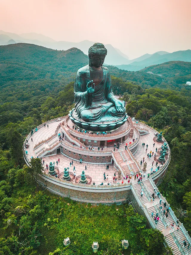 Vibrant Hong Kong: Where Tradition Meets Modernity
